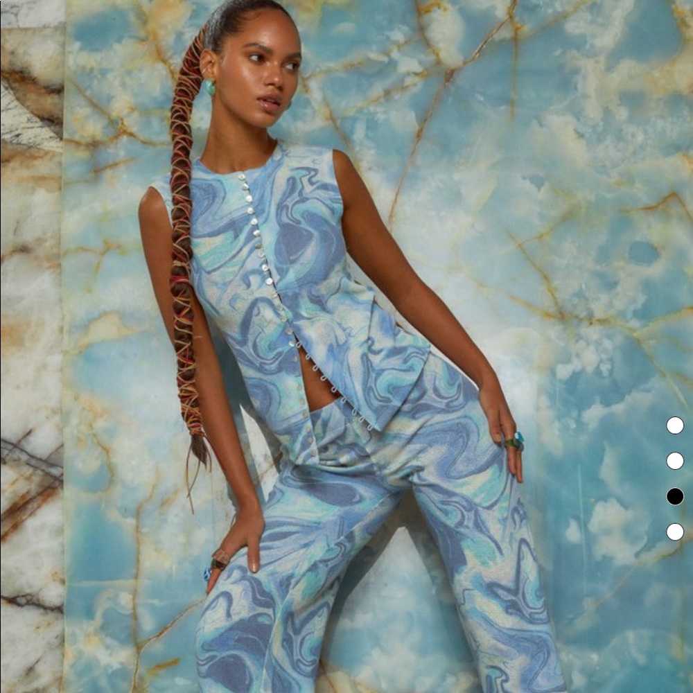 JADED LONDON BLUE MARBLE PRINT 90'S FIT TOP